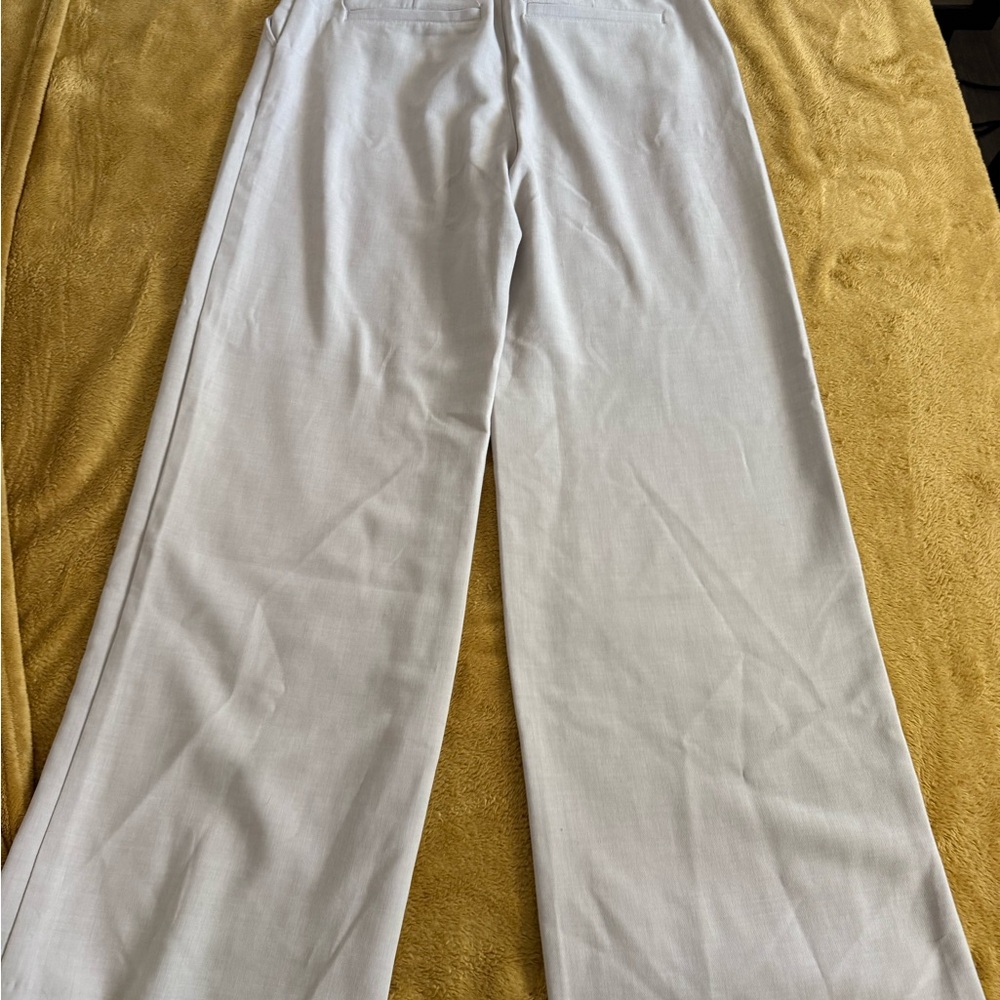 Abercrombie light tan trouser